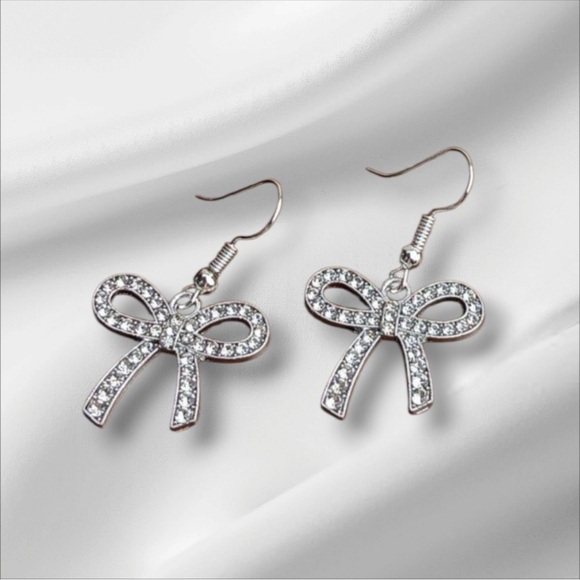 Harriet Ave Jewels Jewelry - Elegant Silver Tone Bow Earrings
